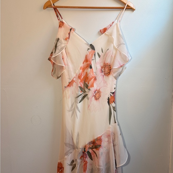 Le Chateau Women’s M Floral Ruffle Maxi Dress - Picture 2 of 7